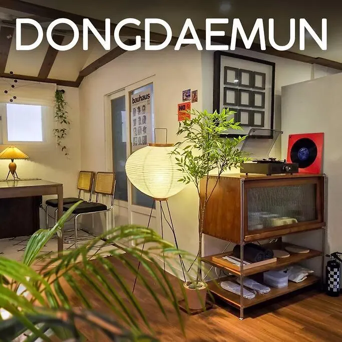 A Sensual Hanok-Style Detached House In The City Center location